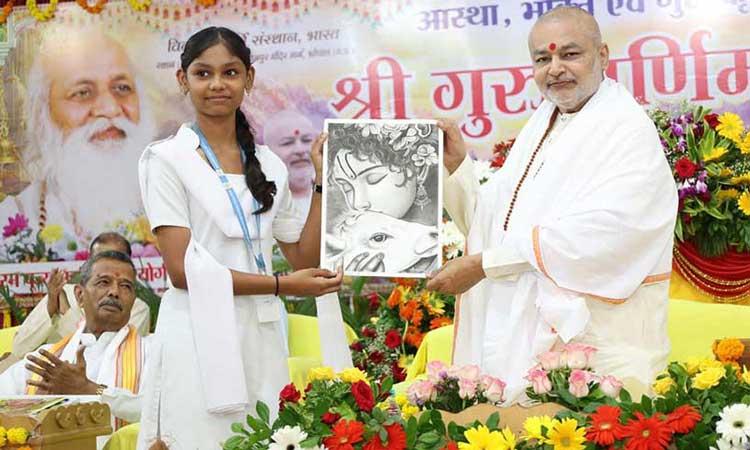 Shri Guru Purnima was celebrated at the national level with great devotion and grandeur over two days at the Maharishi Utsav Bhawan, Gurudev Brahmanand Saraswati Ashram, Bhopal.