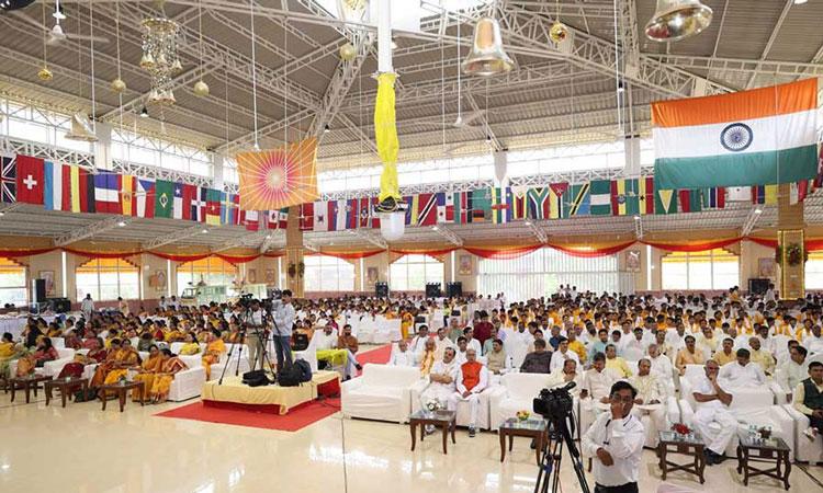 Shri Guru Purnima was celebrated at the national level with great devotion and grandeur over two days at the Maharishi Utsav Bhawan, Gurudev Brahmanand Saraswati Ashram, Bhopal.